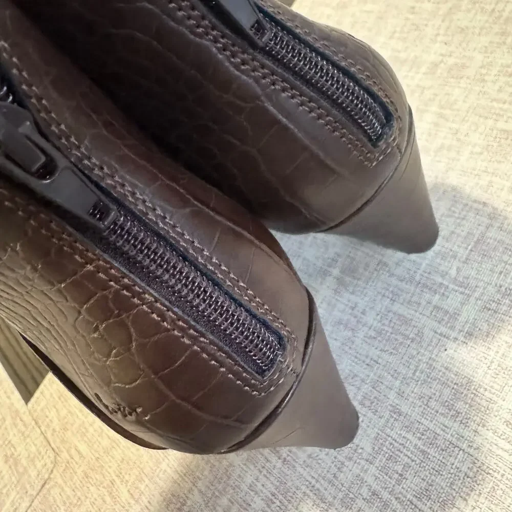 NWOB B.O.C. by Born Ankle Booties Women’s 7.5 Brown Reptile Faux Leather